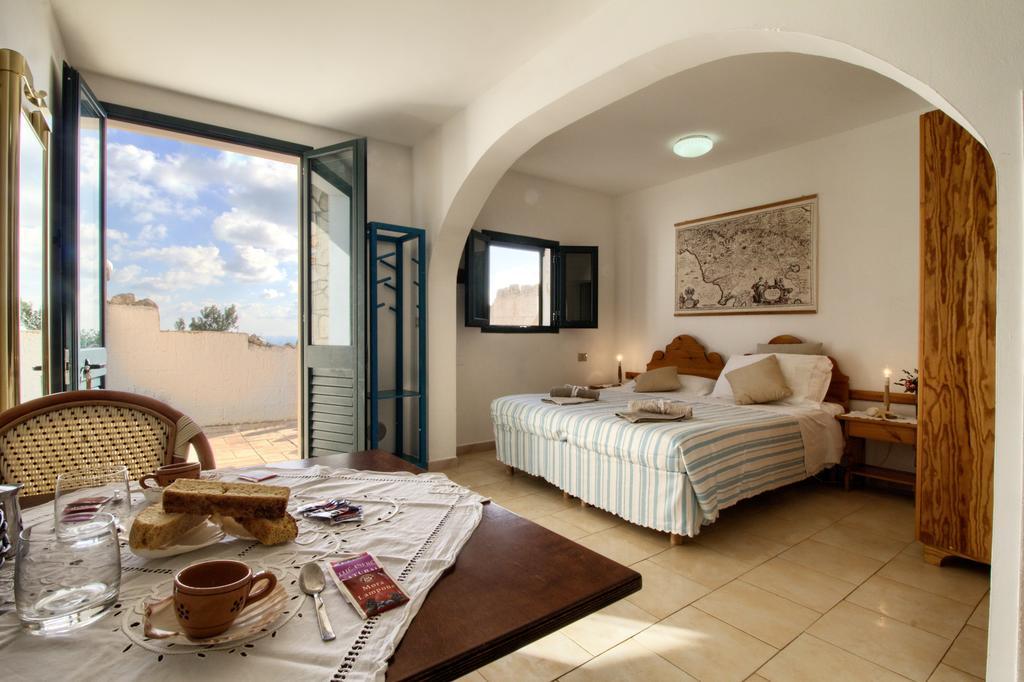 Апартаменти Scogliera Del Gabbiano Santa Maria di Leuca Екстер'єр фото